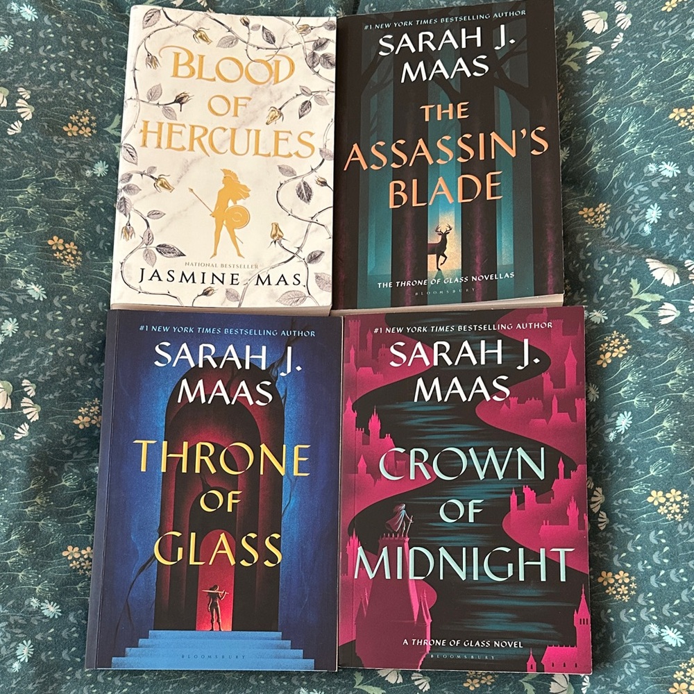 Throne of Glass, Assassins Blade, Crown of Midnight and Blood of Hercules bundle